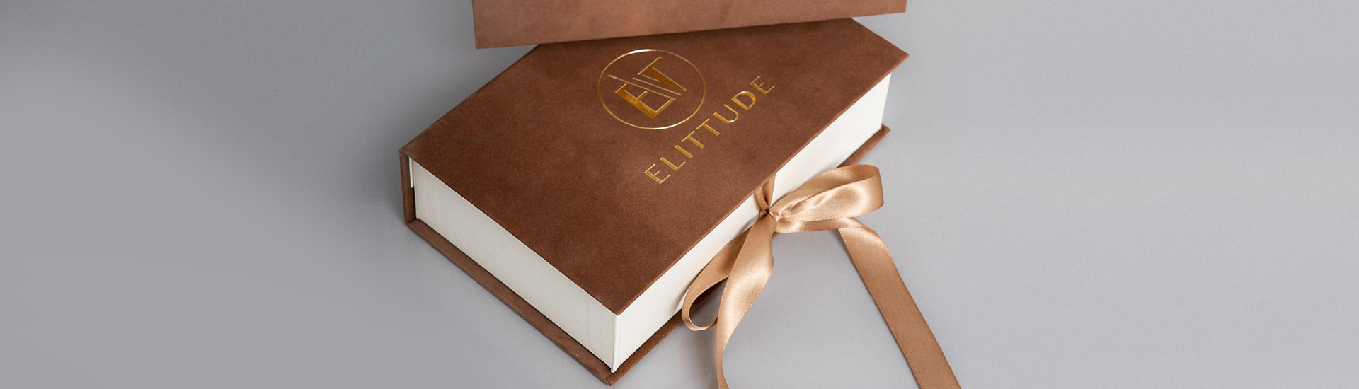 Cum Alegi Cadoul Vestimentar Potrivit în Luna Decembrie