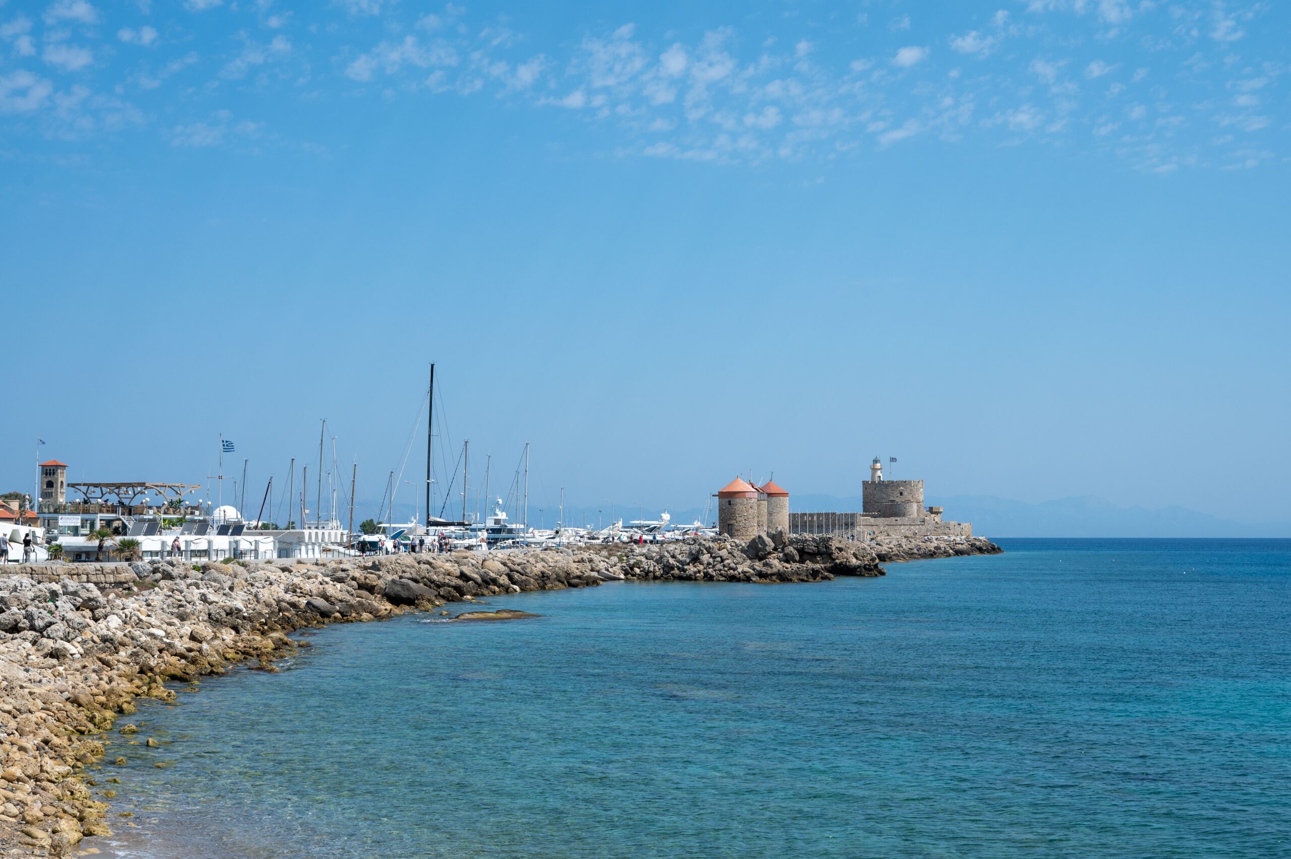 Ce pun în bagajul de concediu pentru Grecia